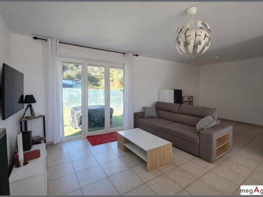 Maison à vendre 279 000 € 4 pièces 3 chambres 91 m² 271 m² de terrain Gonfaron 83590