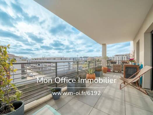 Appartement à vendre 450 000 € 4 pièces 3 chambres 94 m² Étage 3/5 Les Milles Aix-en-Provence 13100