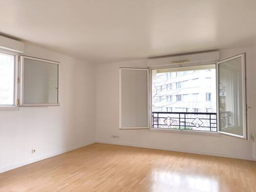 Appartement à louer 1 370 € 2 pièces 1 chambre 48 m² Étage 2/7 Colombiers Issy-les-Moulineaux 92130