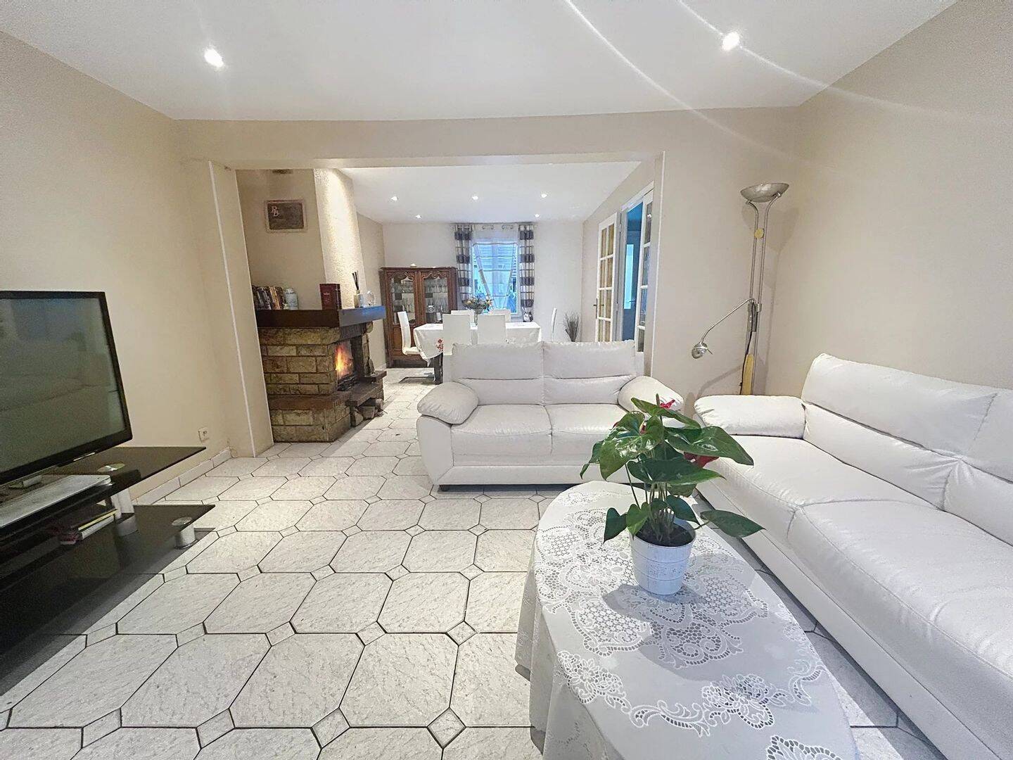Maison 6 pièces 140 m² · à Nogent-sur-Oise · 140 m² · 259 000 €