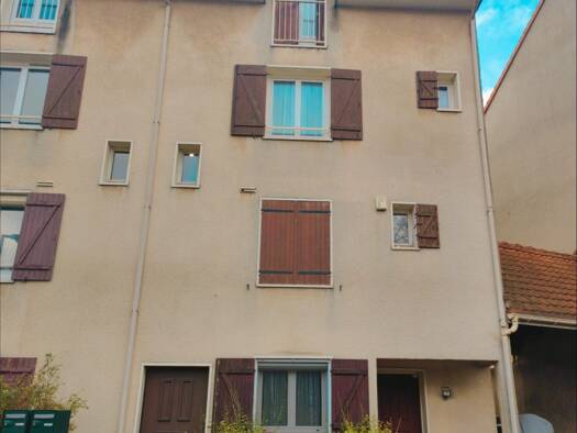 Duplex à vendre 260 000 € 4 pièces 3 chambres 80 m² Étage 2/3 Centre Est et Sud Gonesse 95500