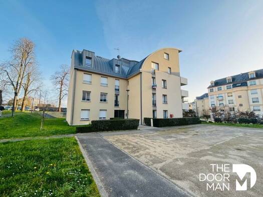 Appartement à vendre 241 500 € 4 pièces 2 chambres 67 m² Pillerie-Bootz Laval 53000