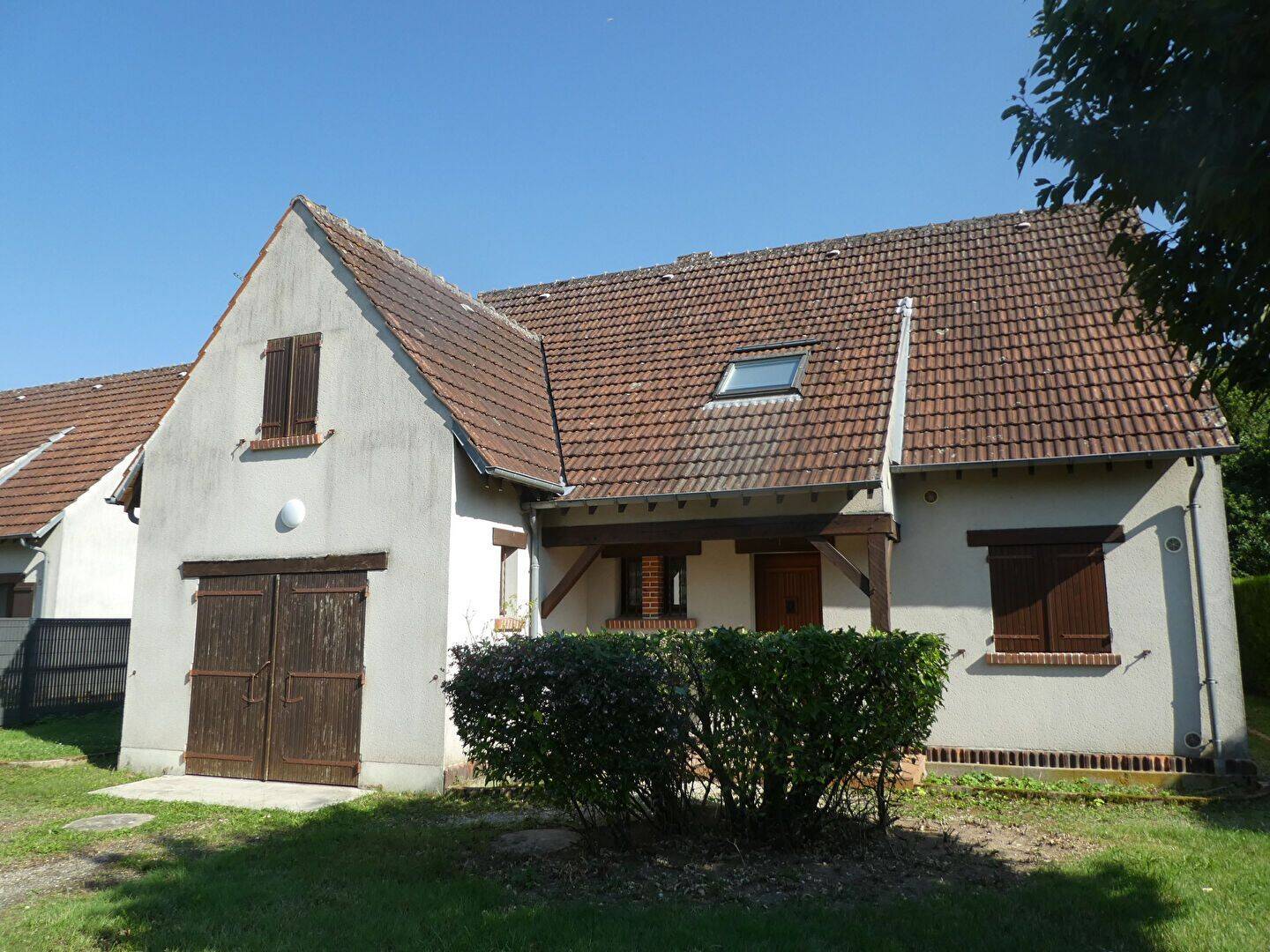 Maison 5 pièces 154 m² · à Châteauneuf-sur-Loire · 154,2 m² · 1 320 €