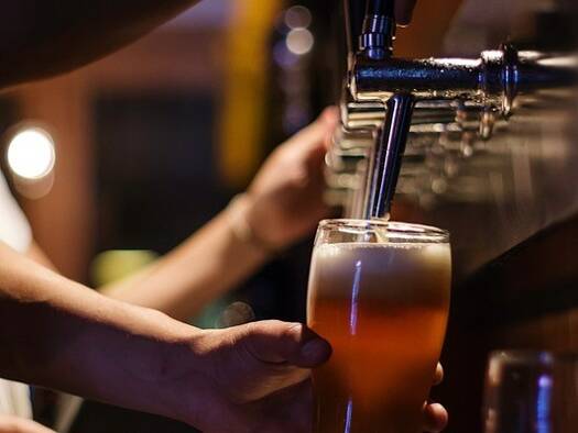 Bar / Café à vendre Fonds de commerce 134 400 € 120 m² d'espace de restauration Vannes 56000