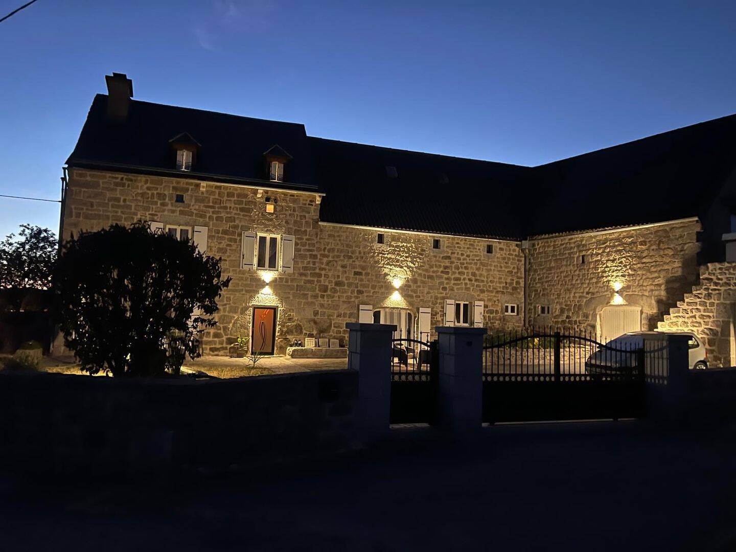 Maison 6 pièces 196 m² · à Arzenc-d'Apcher · 196 m² · 430 000 €