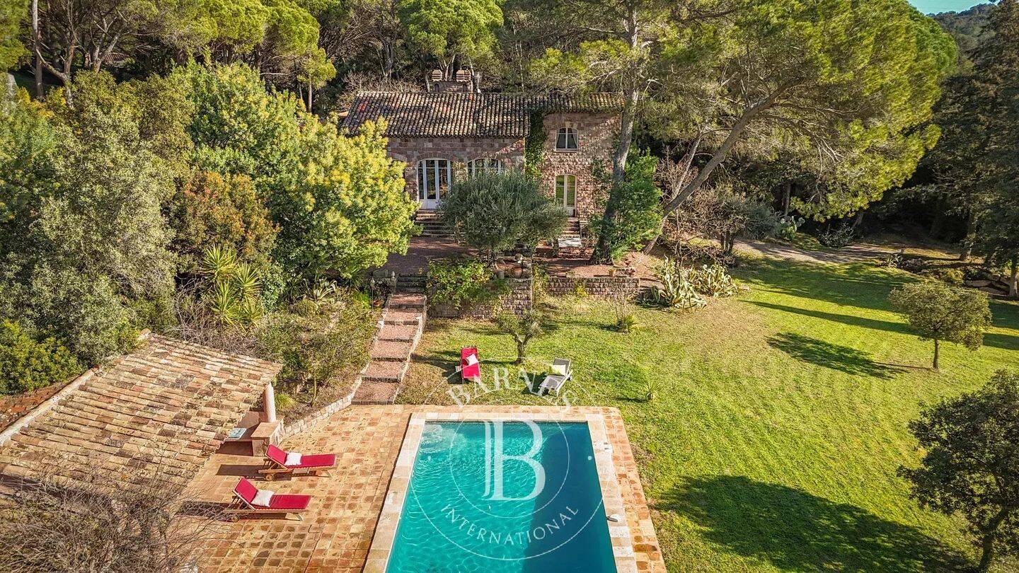 Maison 8 pièces 300 m² · à Saint-Raphaël · 300 m² · 2 200 000 €