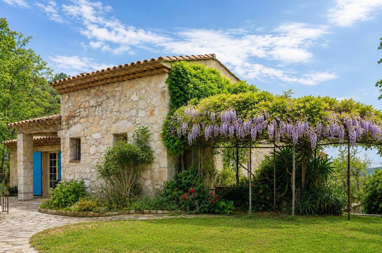 Maison 8 pièces 217 m² · à La Colle-sur-Loup · 217 m² · 940 000 €