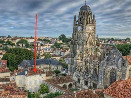 Appartement à vendre 167 872 € 2 pièces 1 chambre 76 m² RDC Saintes 17100