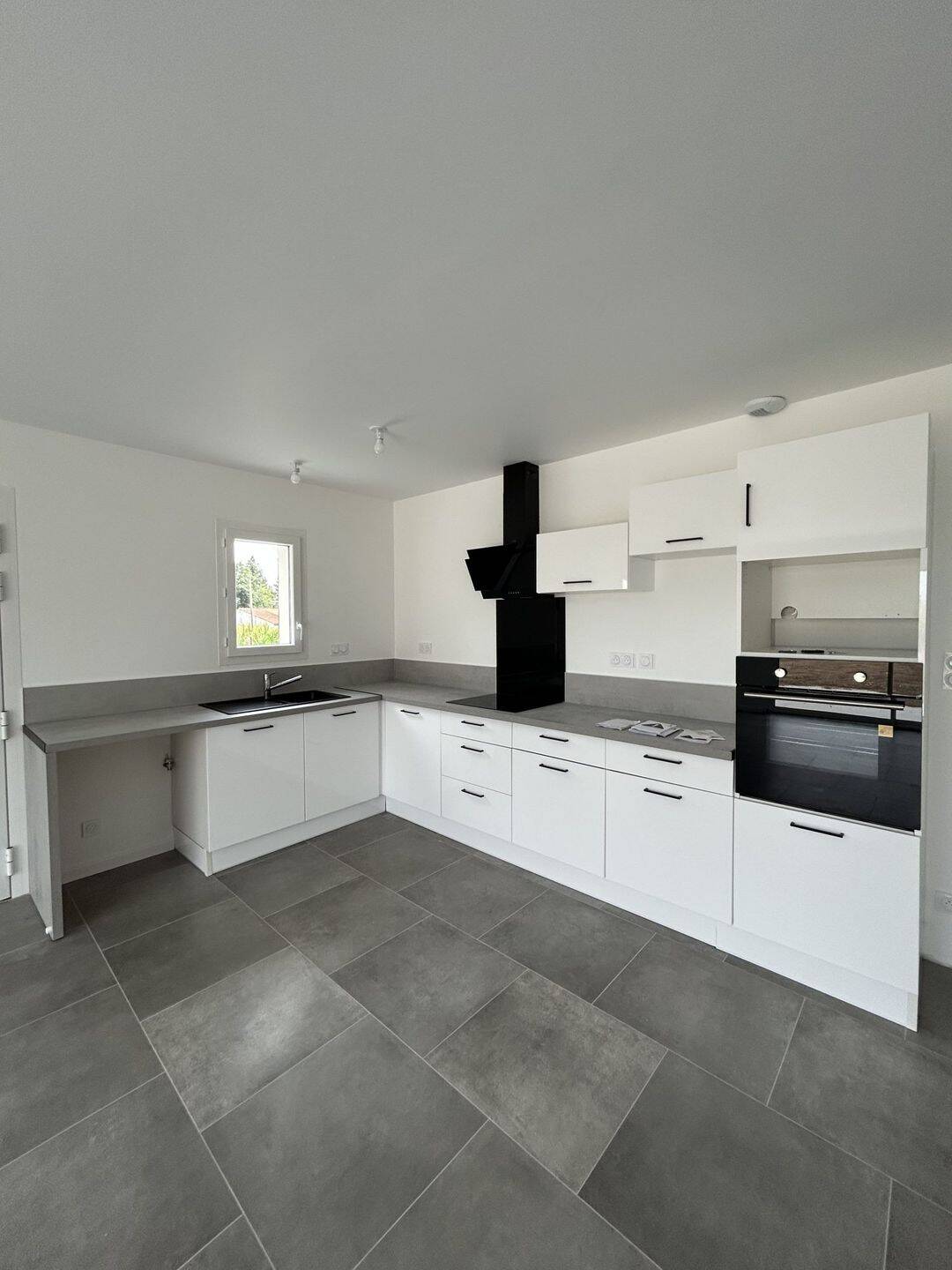 Maison 5 pièces 108 m² · à Soulignonne · 108,1 m² · 1 170 €