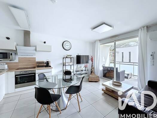 Appartement à louer 772 € 2 pièces 1 chambre 40,2 m² 1er étage Zone Activité Meylan 38240