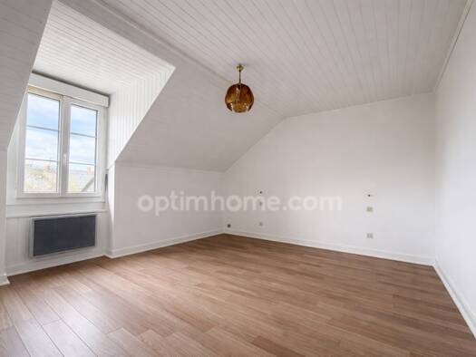 Maison à vendre 139 230 € 4 pièces 2 chambres 77 m² 274 m² de terrain Sainte-Jamme-sur-Sarthe 72380