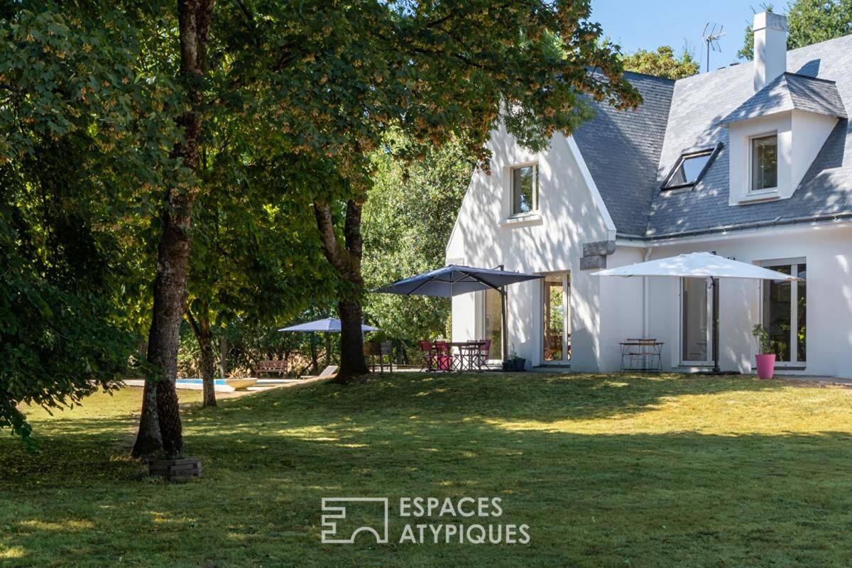 Maison 8 pièces 197 m² · à Saint-Étienne-de-Montluc · 197 m² · 699 000 €