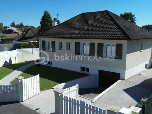 Maison à vendre 377 000 € 7 pièces 5 chambres 130 m² 757 m² de terrain Erckman-Val d'Or-Pont Long Lons 64140