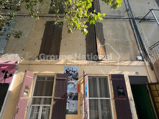 Maison à vendre 250 000 € 8 pièces 6 chambres 196 m² Centre Ville-Cavalerie-Hauture Arles 13200
