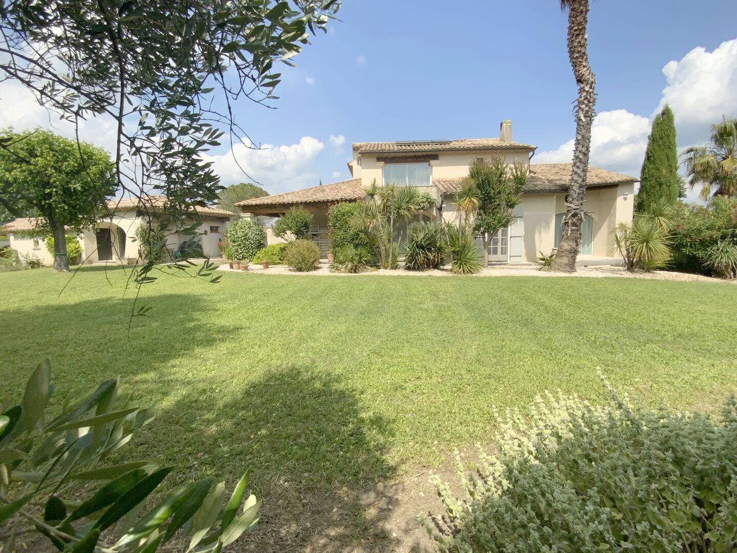 Maison 6 pièces 273 m² · à Uzès · 273 m² · 1 090 000 €