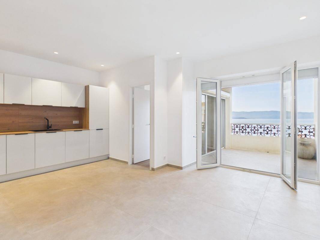Appartement 3 pièces 67 m² · à Ajaccio · 67 m² · 1 288 €