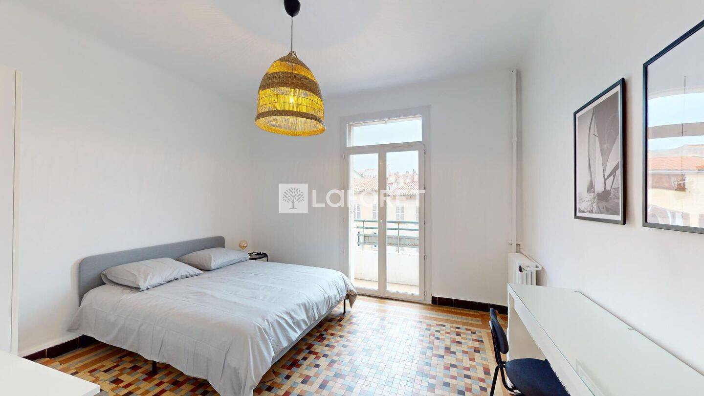 3 pièces 78 m² · à Toulon · 78 m² · 530 €