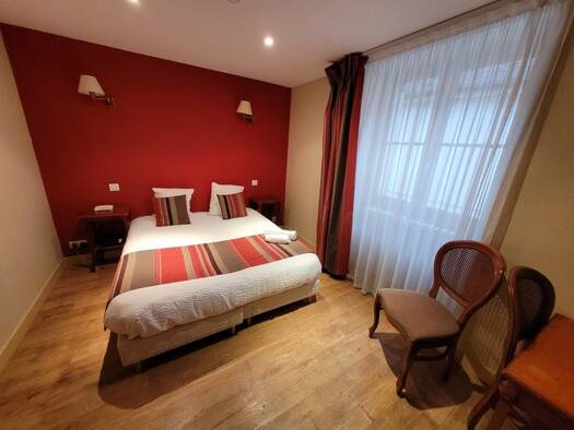 Immeuble à vendre 210 000 € 489 m² Centre-Usines Montbard 21500