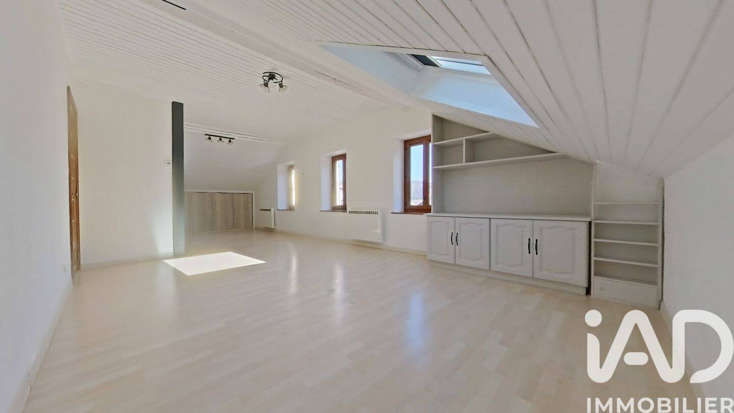 Appartement 3 pièces 67 m² · à Bois-d'Amont · 67 m² · 196 000 €
