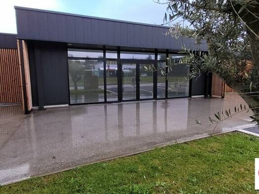 Local commercial à louer 1 250 € 110 m² de surface de vente Saint-Brandan 22800