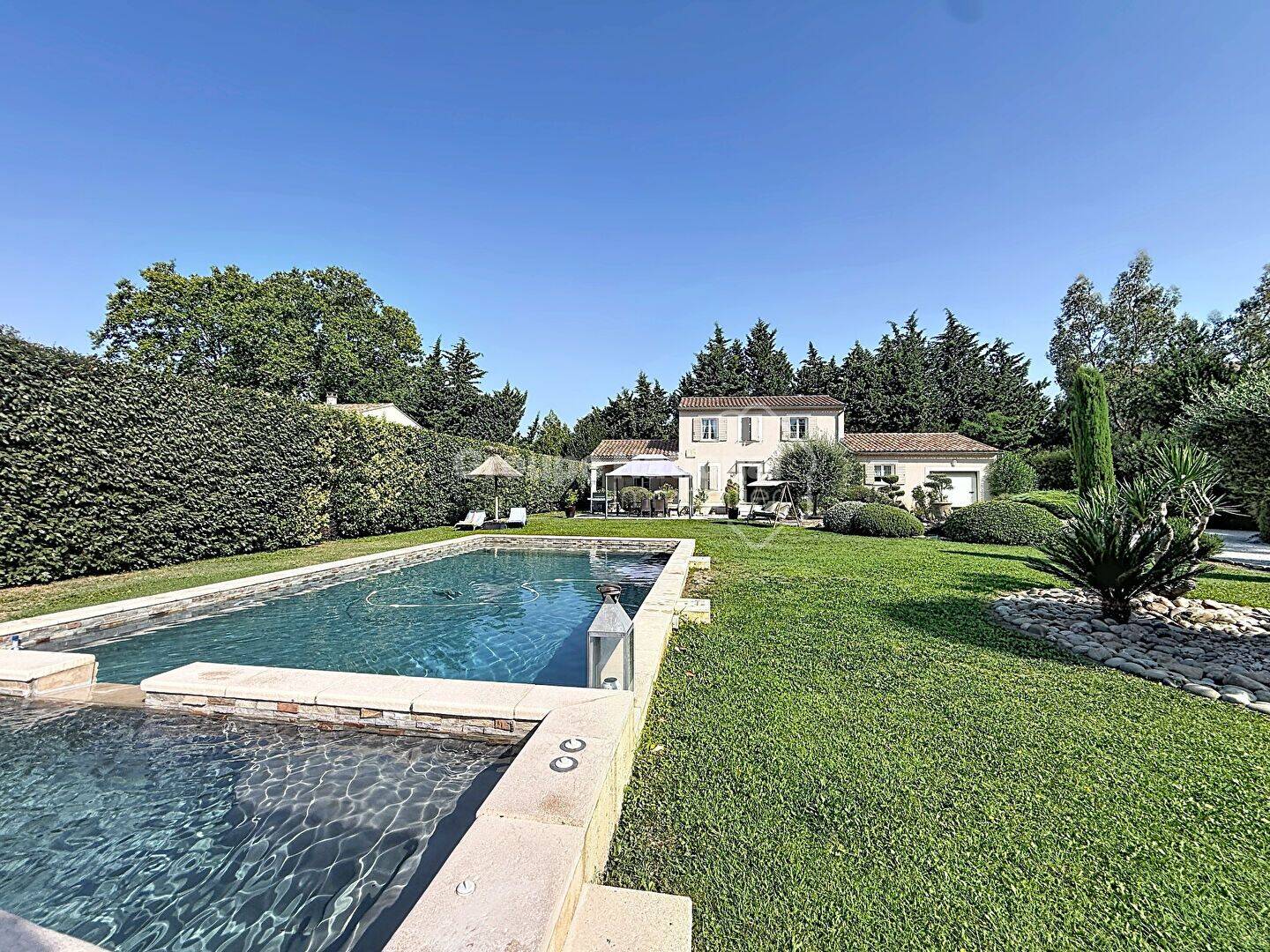 Maison 5 pièces 150 m² · à Noves · 150 m² · 749 000 €