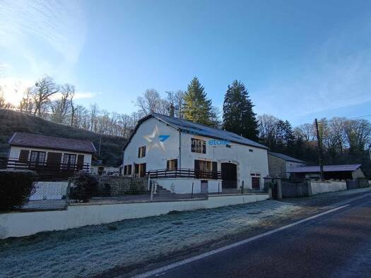 Maison à vendre 130 000 € 5 pièces 3 chambres 130,2 m² 2 630 m² de terrain Nogent 52800