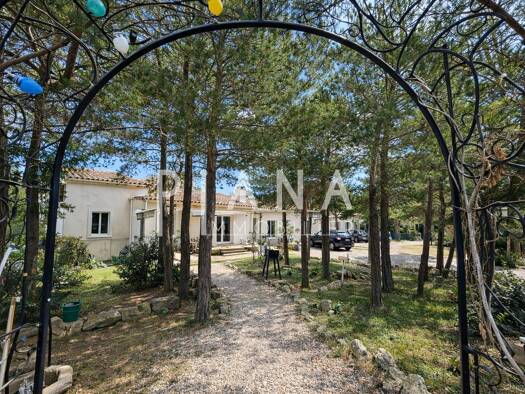 Maison à vendre 450 000 € 3 pièces 2 chambres 88 m² 1 400 m² de terrain Plan-d'Aups-Sainte-Baume 83640