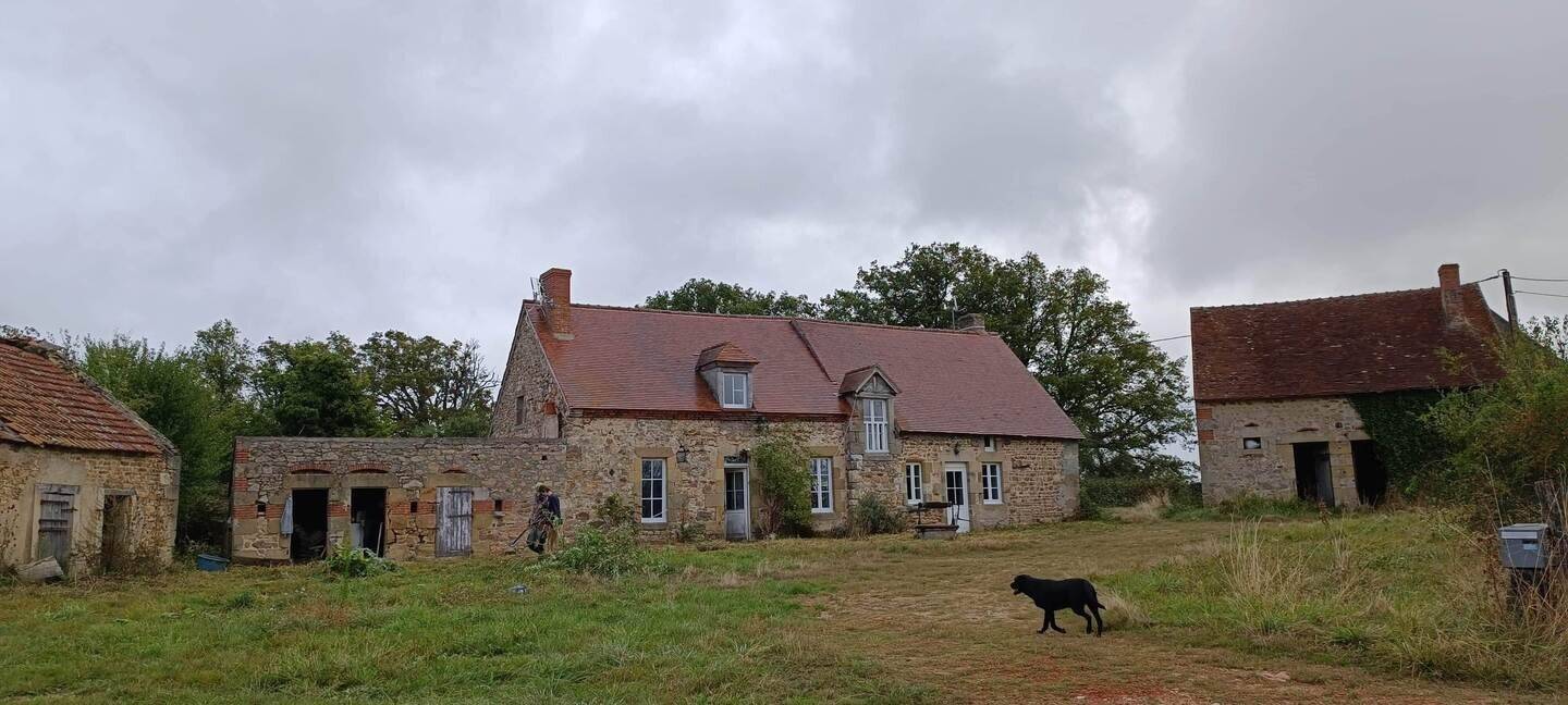 Maison 8 pièces 181 m² · à Deux-Chaises · 181 m² · 109 000 €