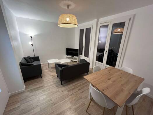 Appartement à louer 390 € 5 pièces 4 chambres 80 m² Étage 6/11 Saint Claude - Torcols Besançon 25000