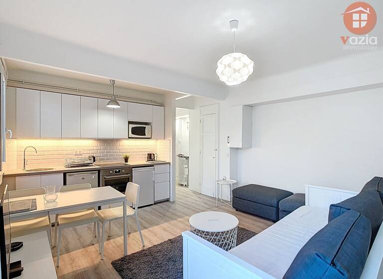 Appartement à vendre 360 000 € 1 pièce 31 m²<br/>superficie 5/7<br/>étage Pasteur Montparnasse Paris 15ème 75015