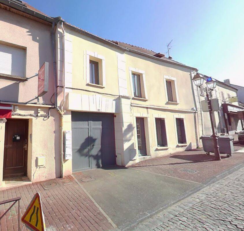 Appartement 2 pièces 32 m² · à Roissy-en-France · 31,6 m² · 812 €