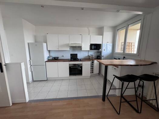Colocation à louer 1 050 € 2 pièces 1 chambre 47 m² Étage 9/9 Rue de Gravigny Chilly-Mazarin 91380