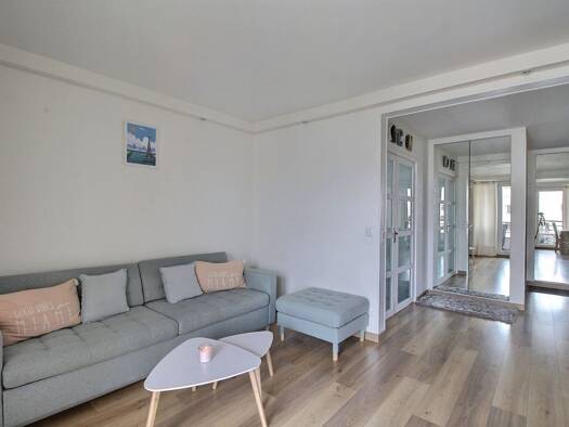 Appartement à louer 1 480 € 4 pièces 3 chambres 92 m² Étage 3/6 Le Pas du Lac Montigny-le-Bretonneux 78180