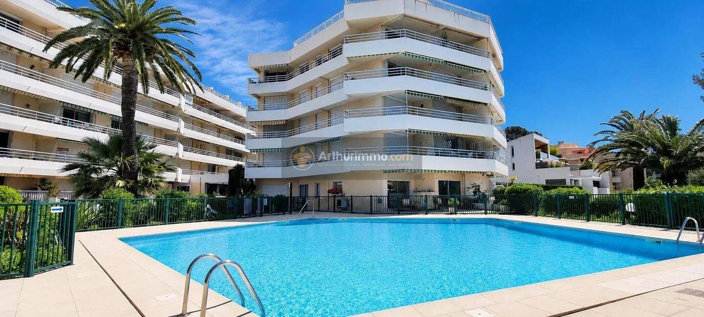 Appartement 1 pièce 31 m² · à Saint-Raphaël · 31,1 m² · 220 000 €