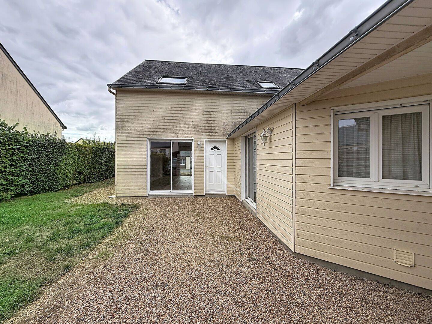 Maison 5 pièces 115 m² · à Le Lion-d'Angers · 115 m² · 750 €/mois
