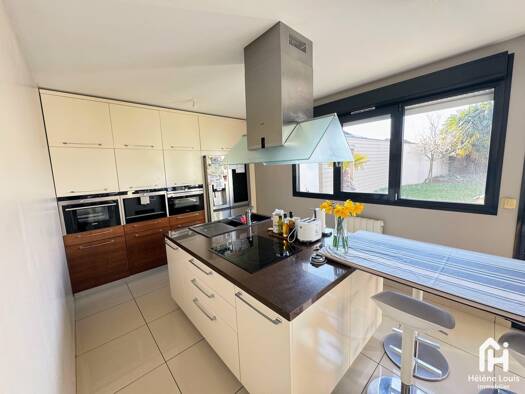 Maison à vendre 410 000 € 5 pièces 3 chambres 126 m² 356 m² de terrain Hallennes-lez-Haubourdin 59320