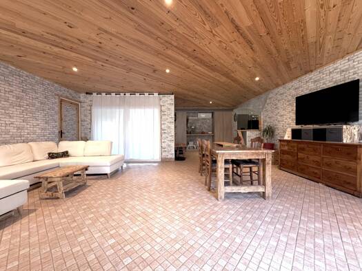 Villa à vendre 429 000 € 8 pièces 4 chambres 155 m² 1 127 m² de terrain Saint-Thibéry 34630