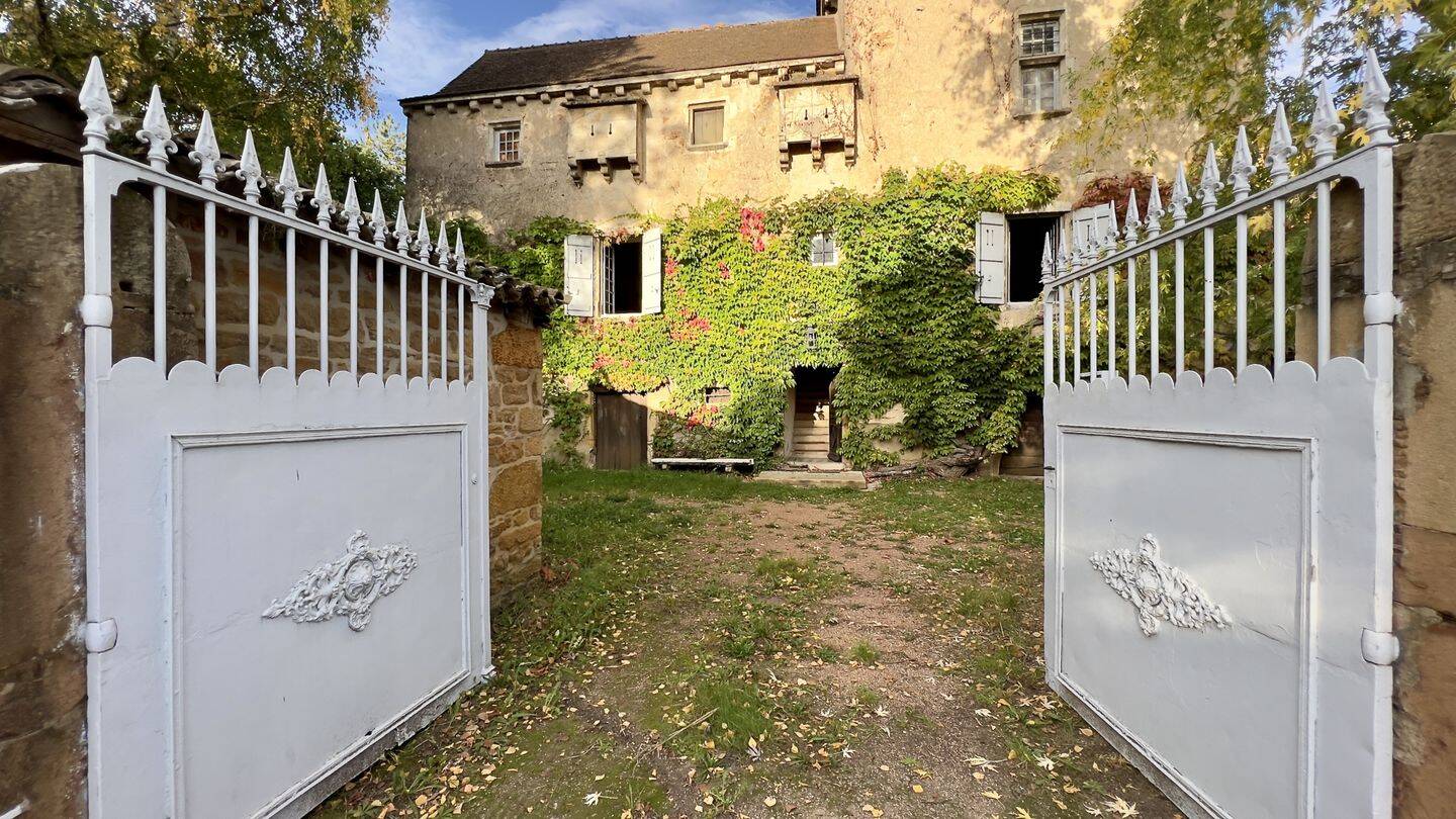 Maison 7 pièces 180 m² · à Mâcon · 180 m² · 330 000 €