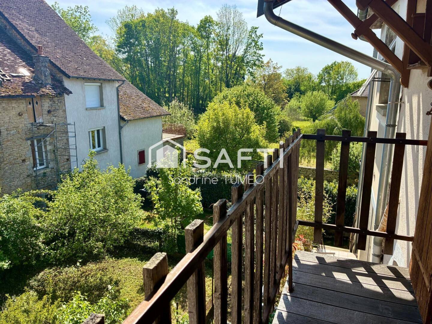 Maison 5 pièces 150 m² · à Passenans · 150 m² · 85 000 €