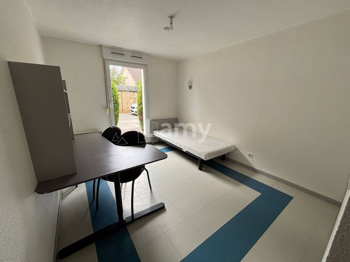 Appartement 1 pièce 18 m² · à Dijon · 17,7 m² · 390 €