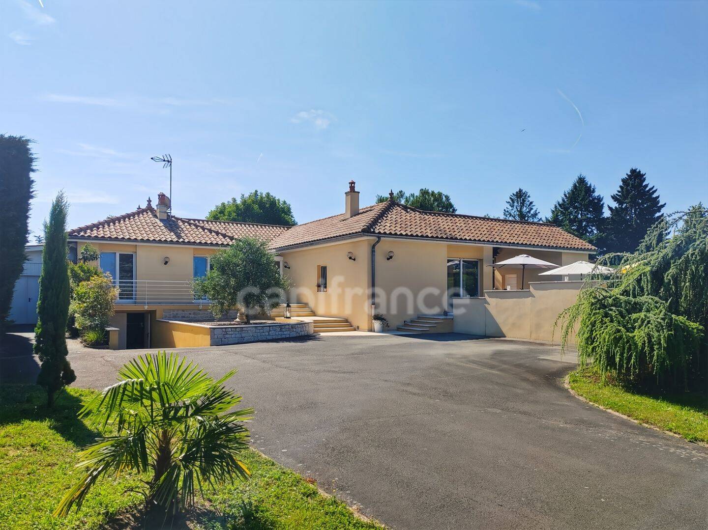 Maison 6 pièces 180 m² · à Lacrost · 180 m² · 497 000 €