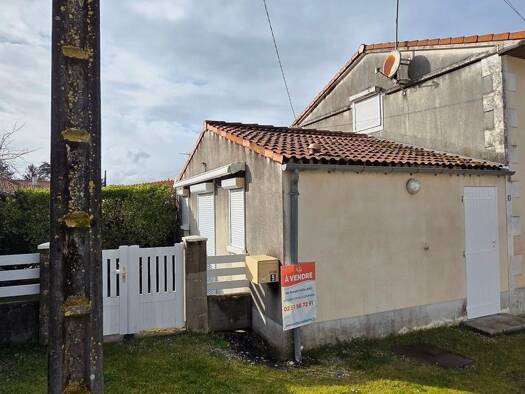 Maison à vendre 105 400 € 4 pièces 2 chambres 80 m² 690 m² de terrain L'Île-d'Elle 85770