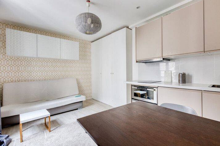 Appartement 1 pièce 15 m² · à Paris 7ème Arrondissement · 15 m² · 947 €