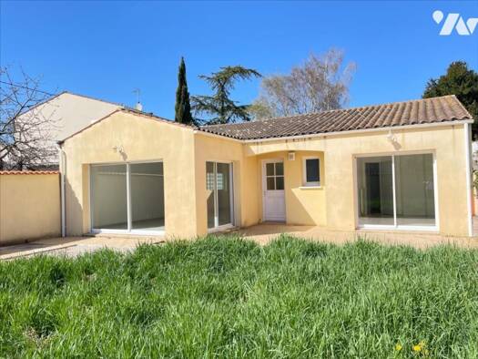 Maison de plain-pied à vendre 350 000 € 4 pièces 3 chambres 122 m² 372 m² de terrain Clavette 17220