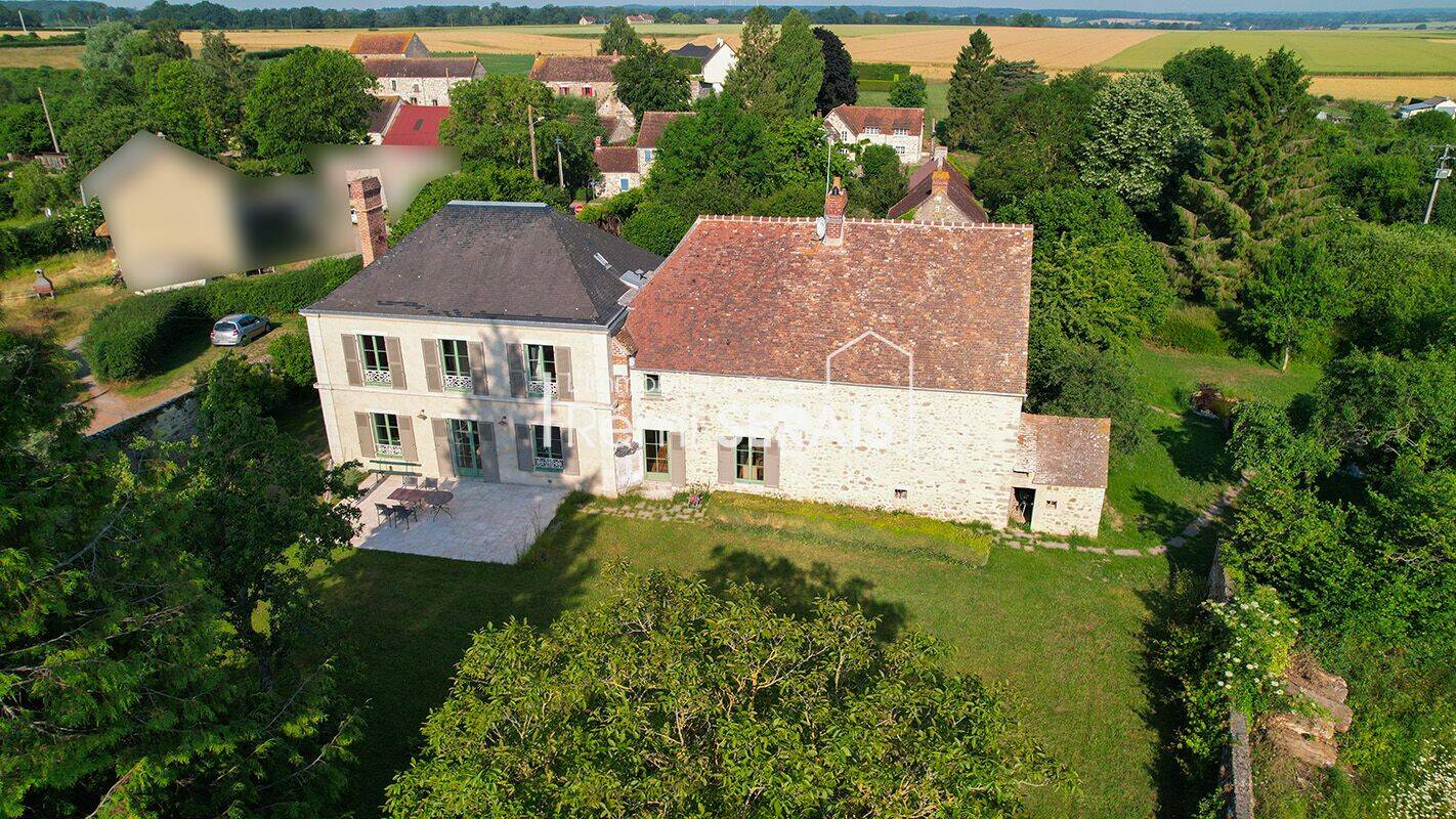 Maison 7 pièces 205 m² · à Argentan · 205,4 m² · 399 000 €