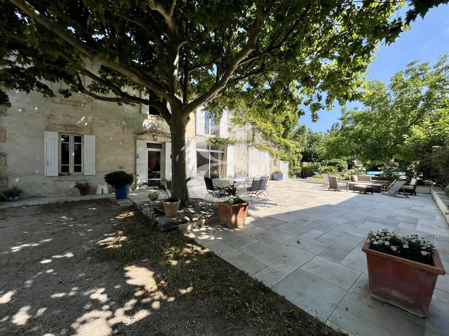 Maison 7 pièces 209 m² · à Noves · 209 m² · 645 000 €