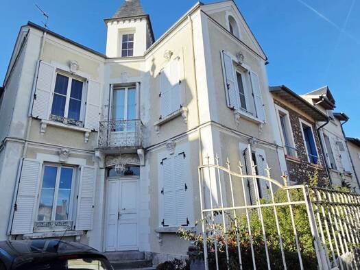 Maison à vendre 305 300 € 6 pièces 4 chambres 97 m² 325 m² de terrain Saint Michel Est Étampes 91150