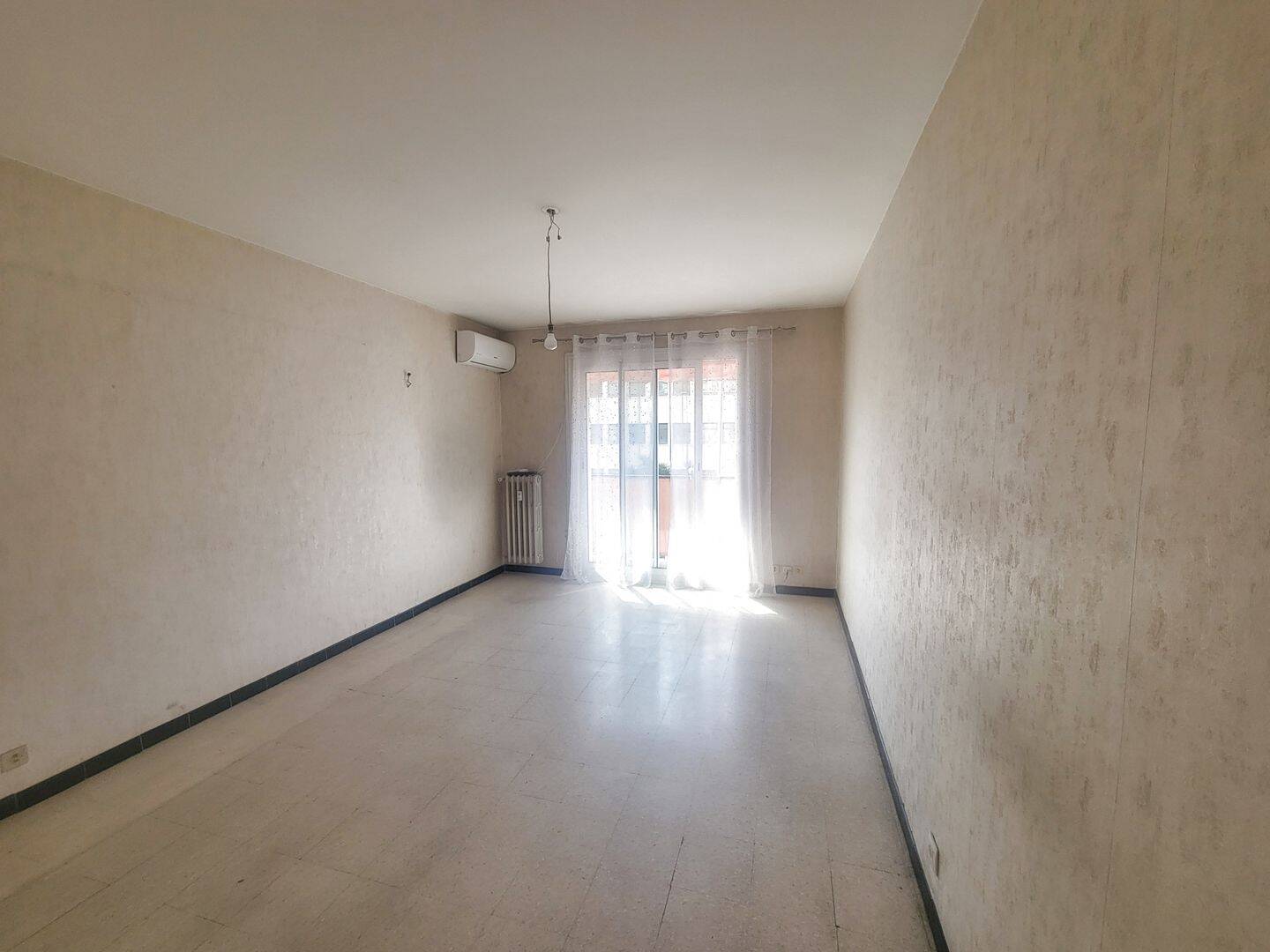Appartement 5 pièces 82 m² · à Nice · 81,6 m² · 231 000 €