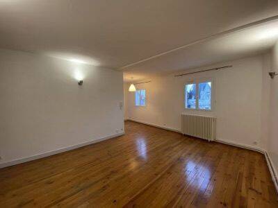Appartement 4 pièces 95 m² · à Orléans · 95 m² · 996 €