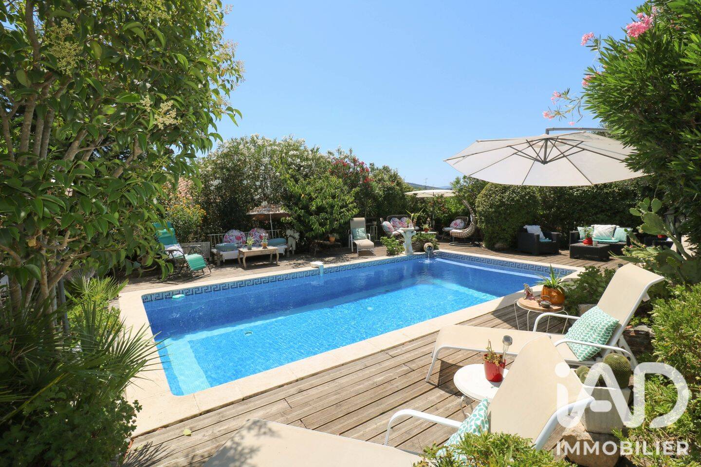 Maison 13 pièces 255 m² · à Pierrefeu-du-Var · 255 m² · 699 900 €